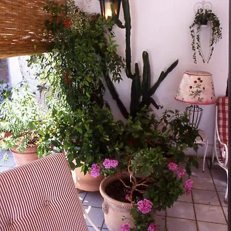 Sleeps 2 Pool Wifi T763847